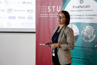 Okrúhly stôl akademickej obce s priemyslom