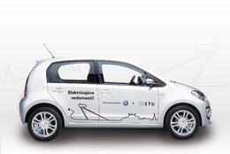 Slávnostné otvorenie akademického roka 2015/2016 spojené s odovzdaním elektromobilov  VW e-up!