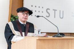 STU udelila čestný doktorát profesorovi Massimovi Morbidellimu (Laudatio)