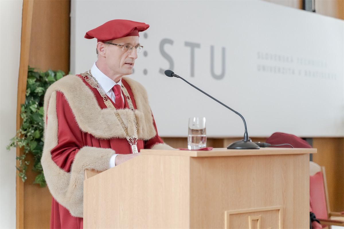 miroslav fikar rektor stu inauguracia