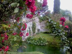 Cisterna di Latina-Romantická záhrada Ninfa