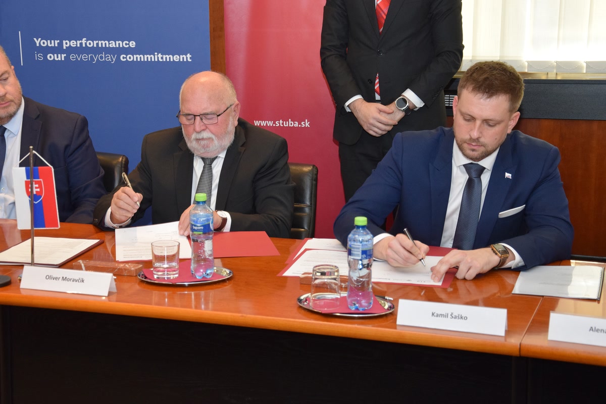 O. Moravčík, K. Šaško